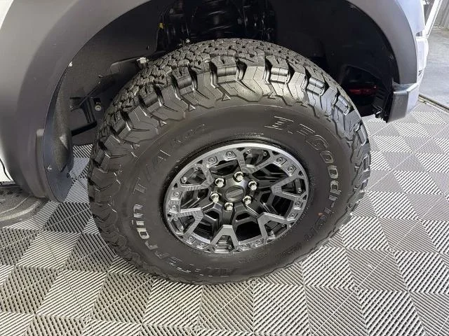 Used 2026 Oxford White Ford Raptor image 40