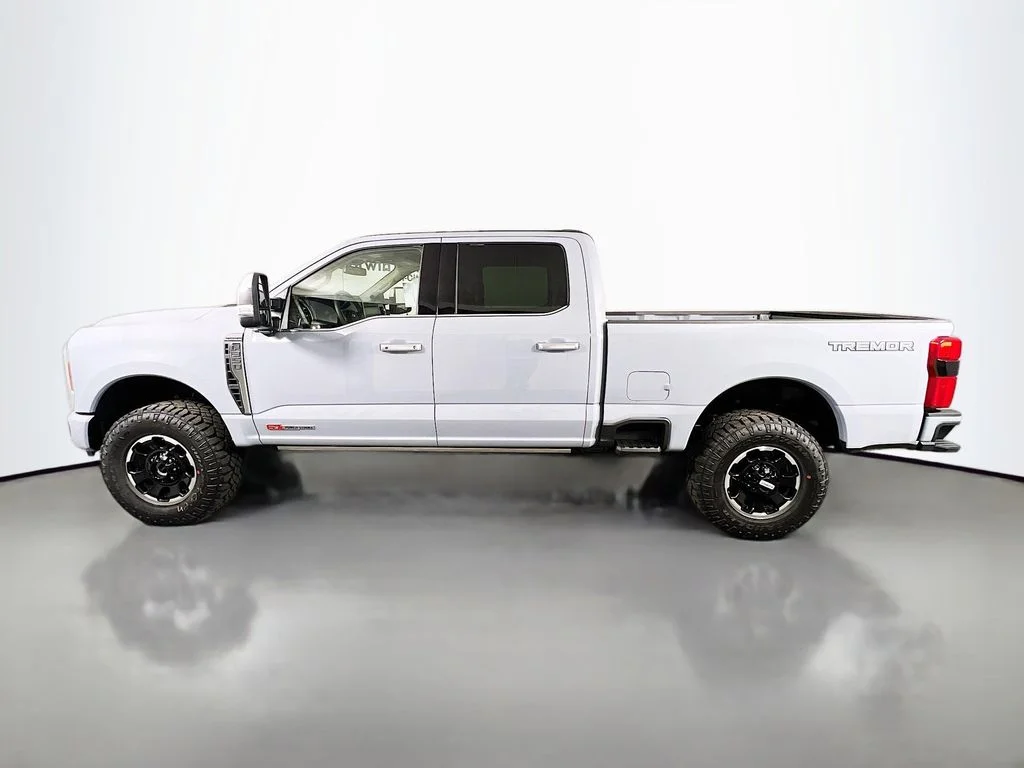 2026 Ford F-350 Super Duty Platinum - Photo 6