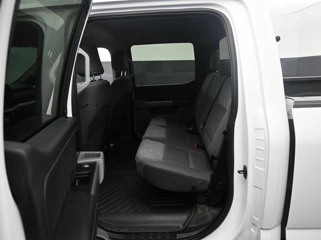 Used 2022 White Ford XLT image 32