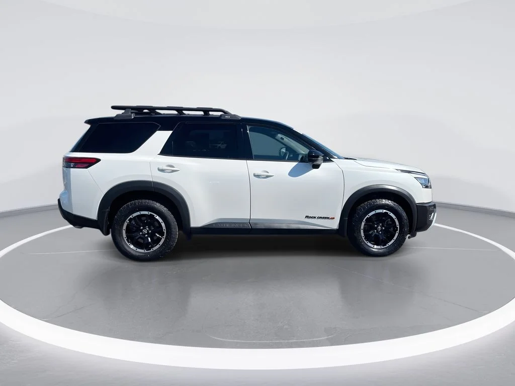 Used 2023 White Nissan Rock Creek image 9