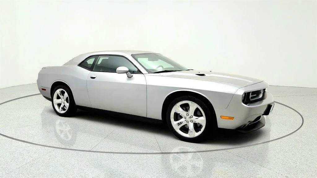Used 2013 Billet Silver Metallic Dodge 2dr Coupe SXT w/ Super Sport Group image 3
