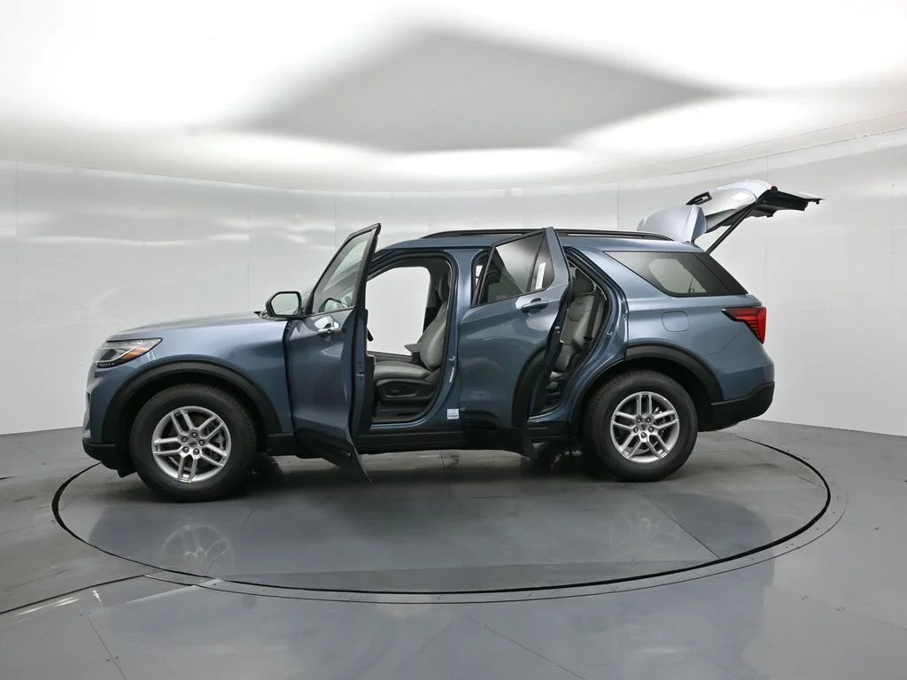 New 2026 Vapor Blue Metallic Ford Active image 34