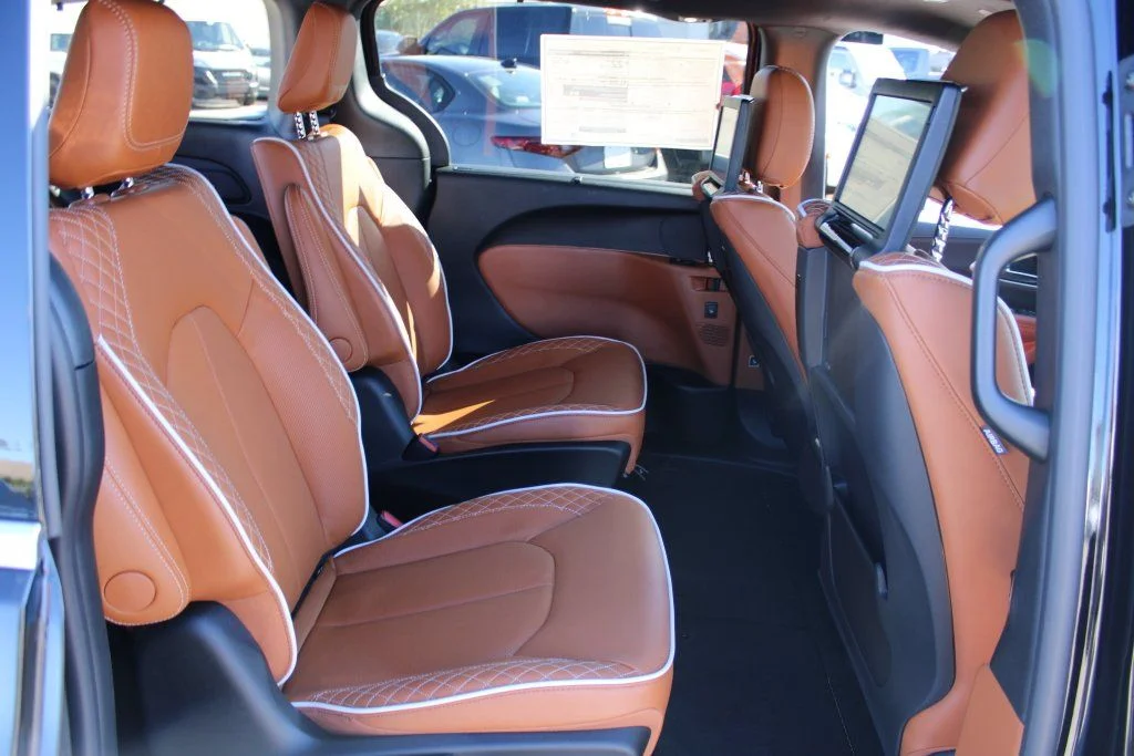 2026 Chrysler Pacifica Pinnacle - Photo 32