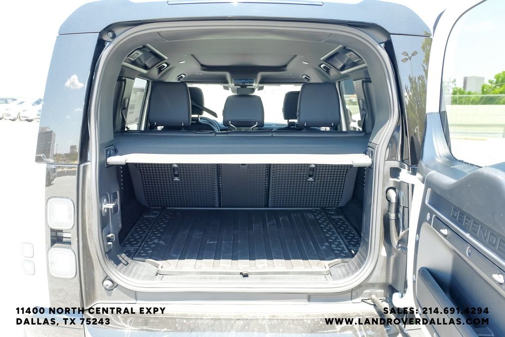 New 2026 Fuji White Land Rover X-Dynamic SE image 51