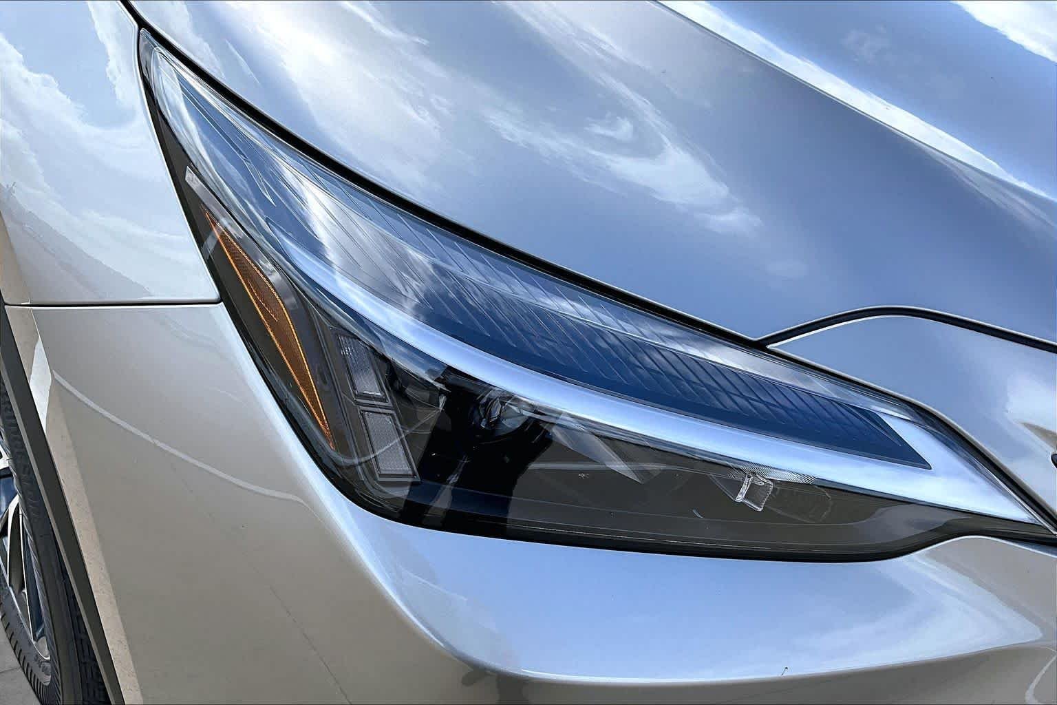 New 2026 Atomic Silver Lexus PREMIUM image 13