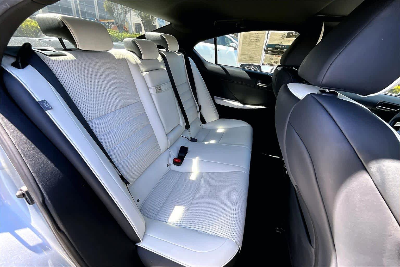 2023 Lexus IS 350 F SPORT - Photo 20