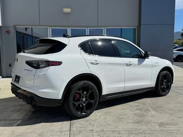 New 2026 White Alfa Romeo Base image 7