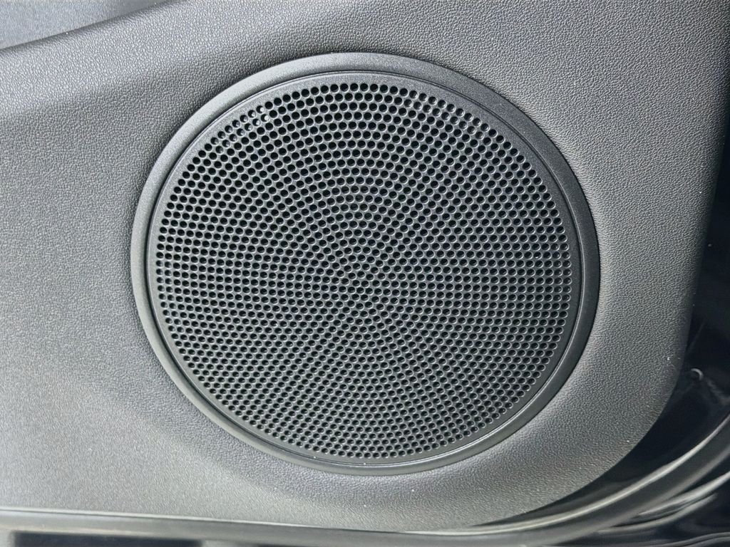 New 2026 Santorini Black Land Rover S image 19