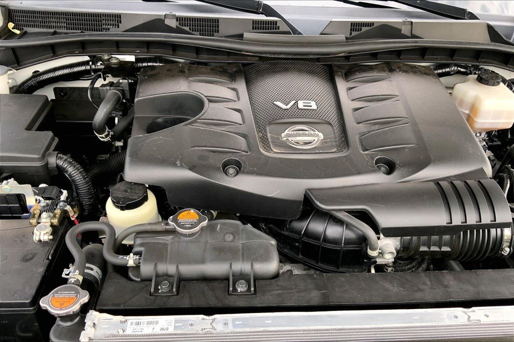 Used 2023 White Nissan SL image 32