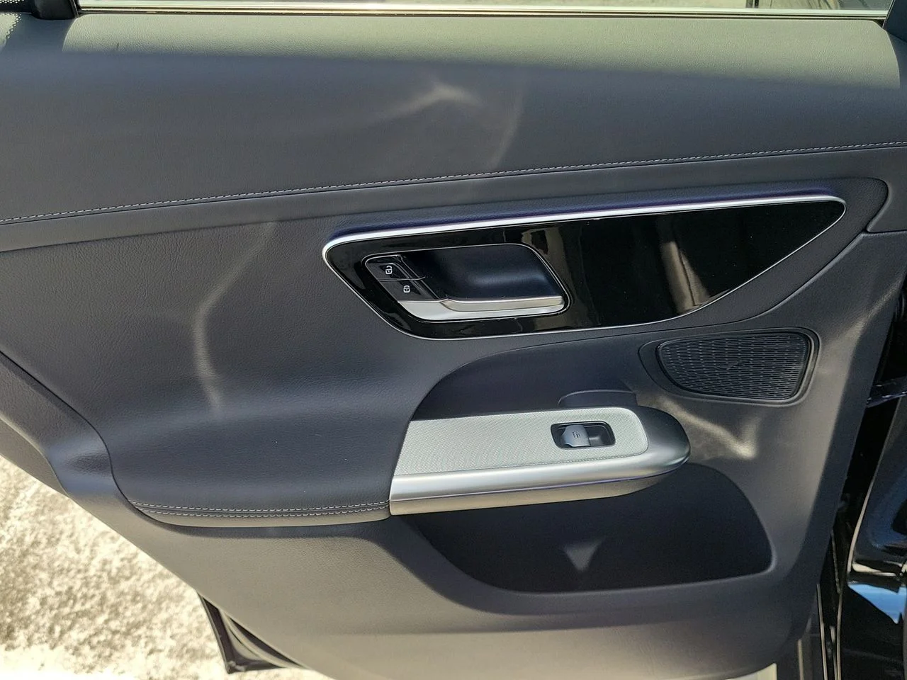 New 2027 Black Mercedes-Benz GLC 300 image 12