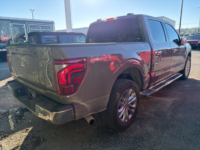 Used 2025 Gray Ford Lariat image 4