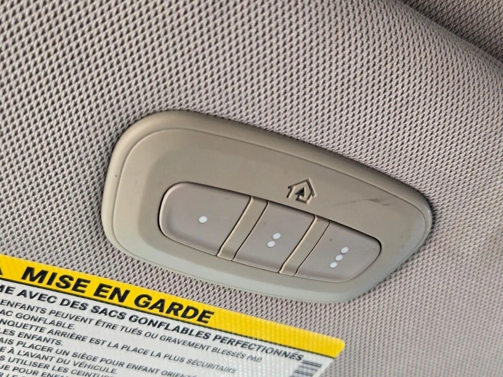 Used 2018 Gray Chrysler Touring Plus image 29