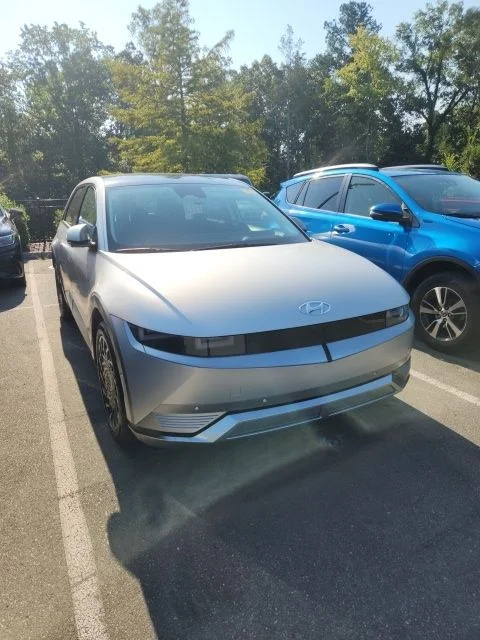 Used 2024 Gold Hyundai Limited image 2