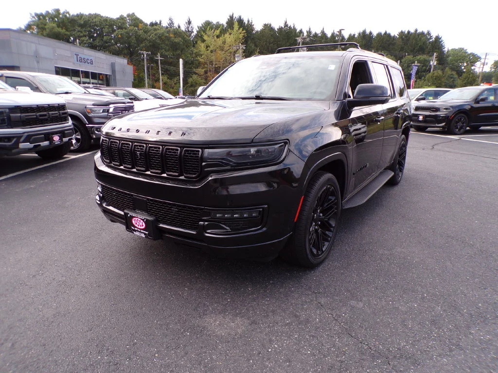 Used 2022 Black Jeep Series III image 2