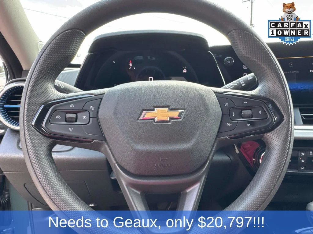 Used 2025 Gray Chevrolet LT image 40