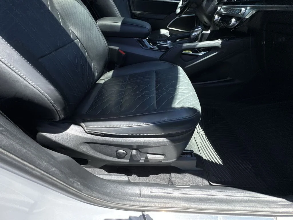 Used 2025 Gray Kia SX-Prestige X-Pro image 29