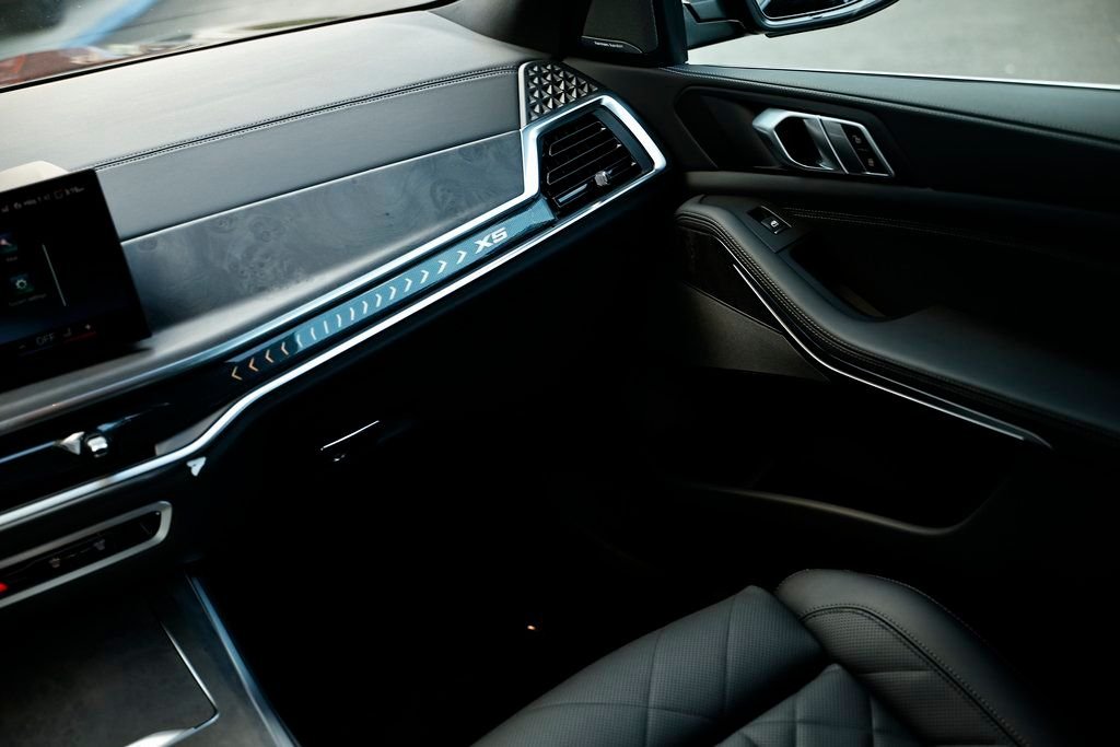 2026 BMW X5 50e - Photo 28