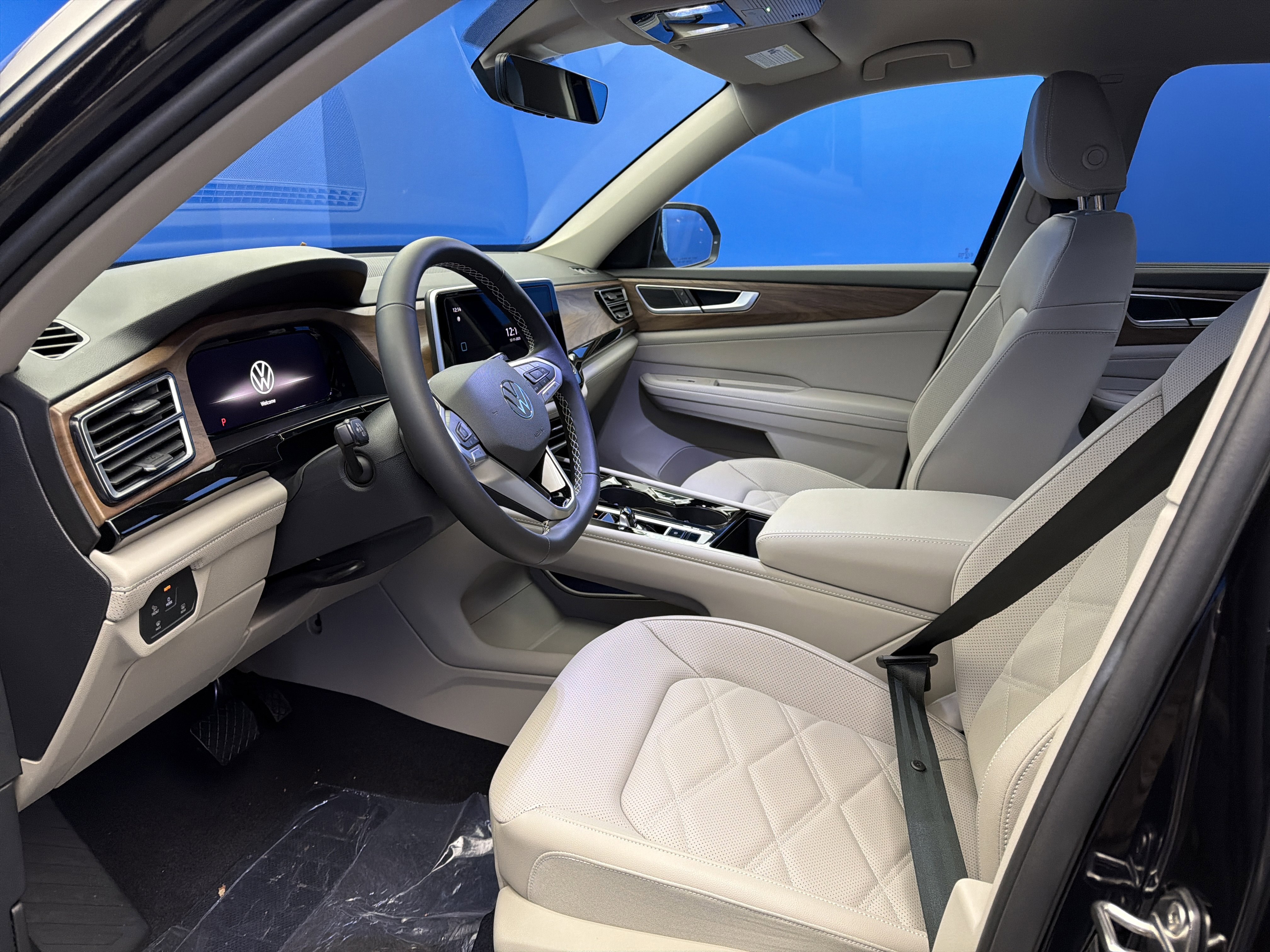 2026 Volkswagen Atlas SE w/Tech - Photo 13