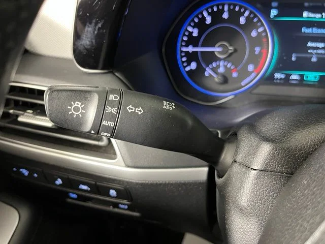 Used 2022 Gray Hyundai SEL image 23