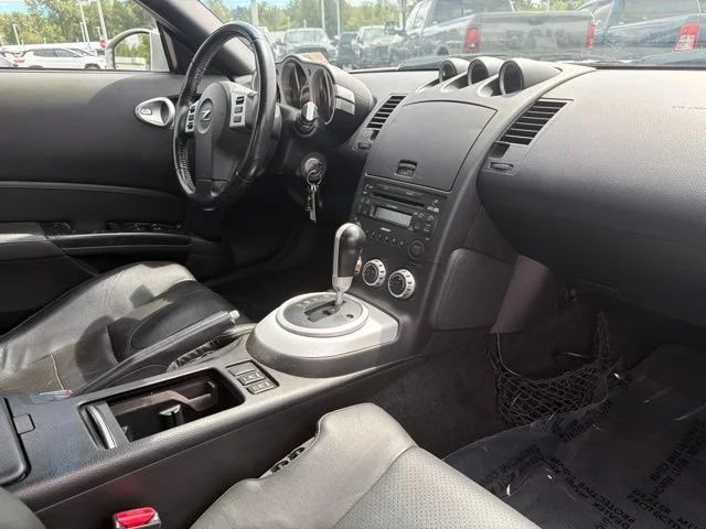 Used 2007 Silver Alloy Metallic Nissan Touring image 10