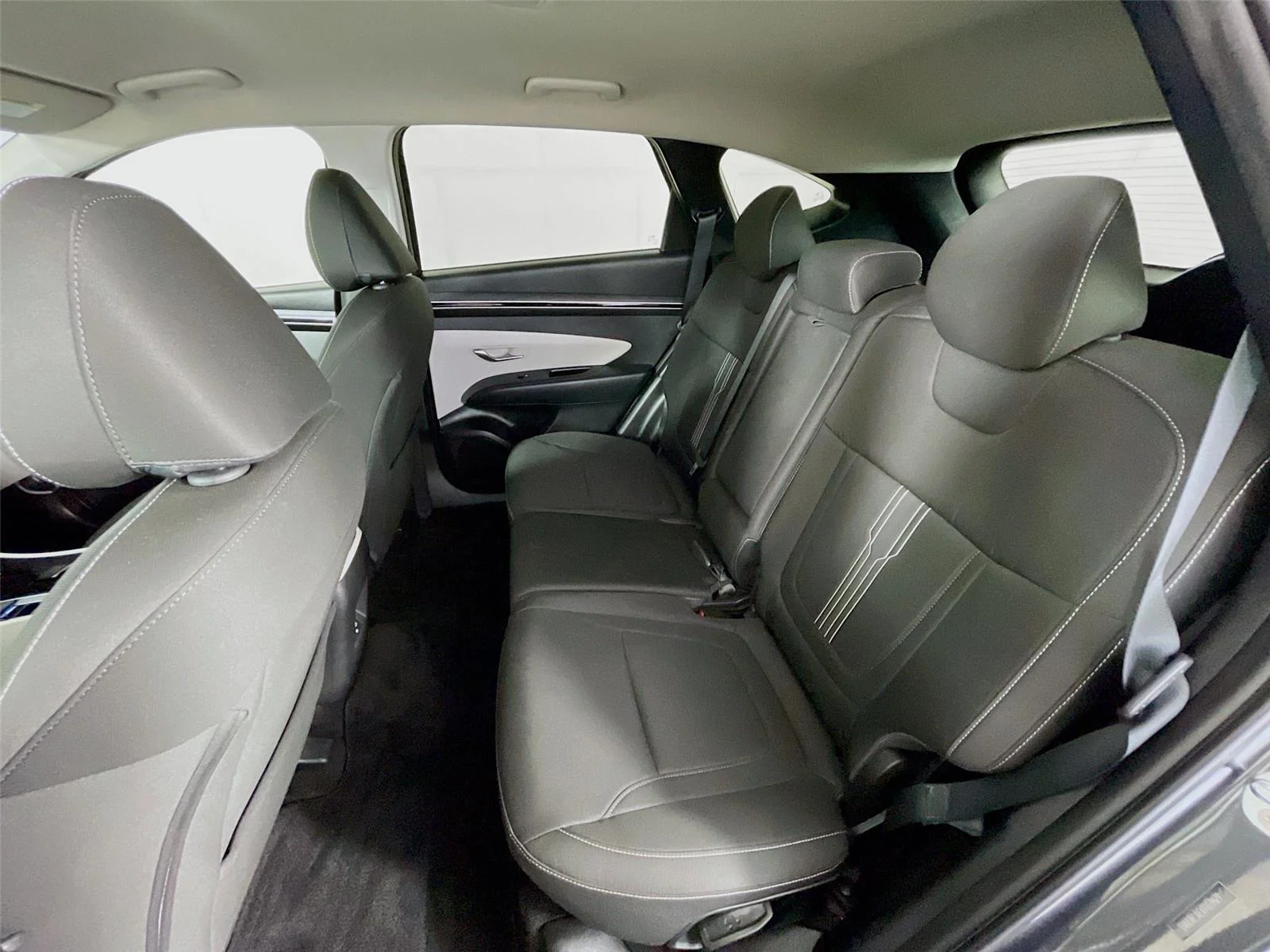 Used 2023 Portofino Gray Hyundai SEL image 27