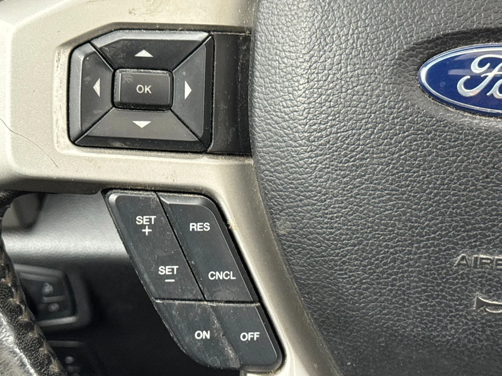 Used 2019 Agate Black Metallic Ford Lariat image 28