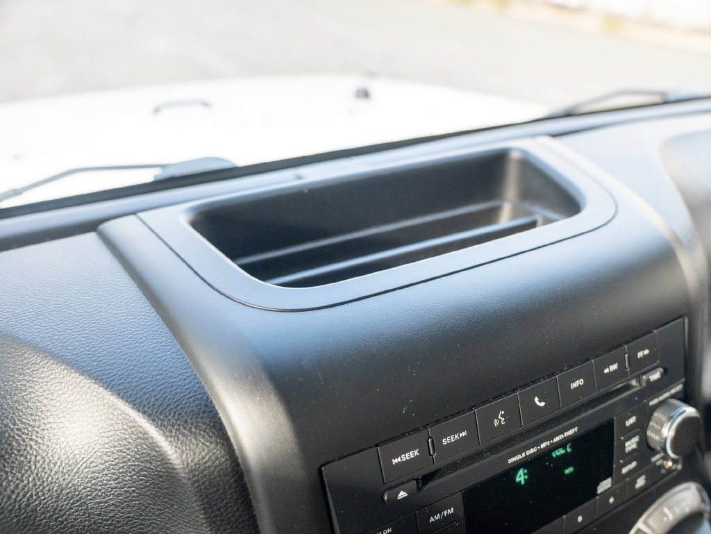Used 2017 White Jeep Unlimited Sport image 24