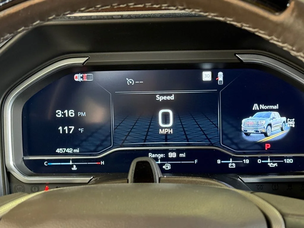 Used 2024 White GMC Denali image 14