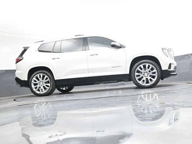 Used 2025 White GMC Denali image 31