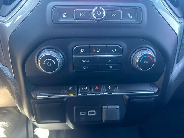 Used 2022 Red Chevrolet Custom image 33