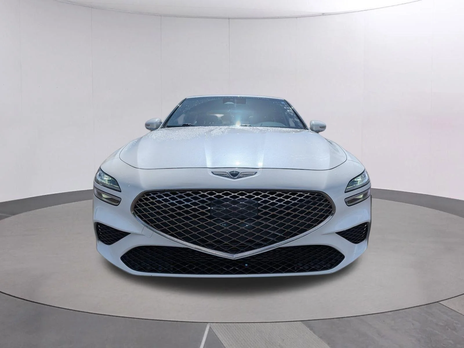 Used 2022 Uyuni White Genesis 3.3T image 8