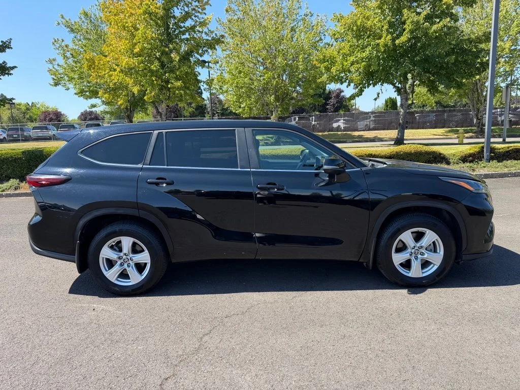 Used 2024 Midnight Black Metallic Toyota LE image 9