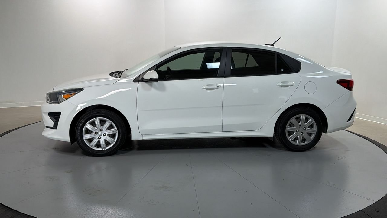 Used 2022 White Kia LX image 8