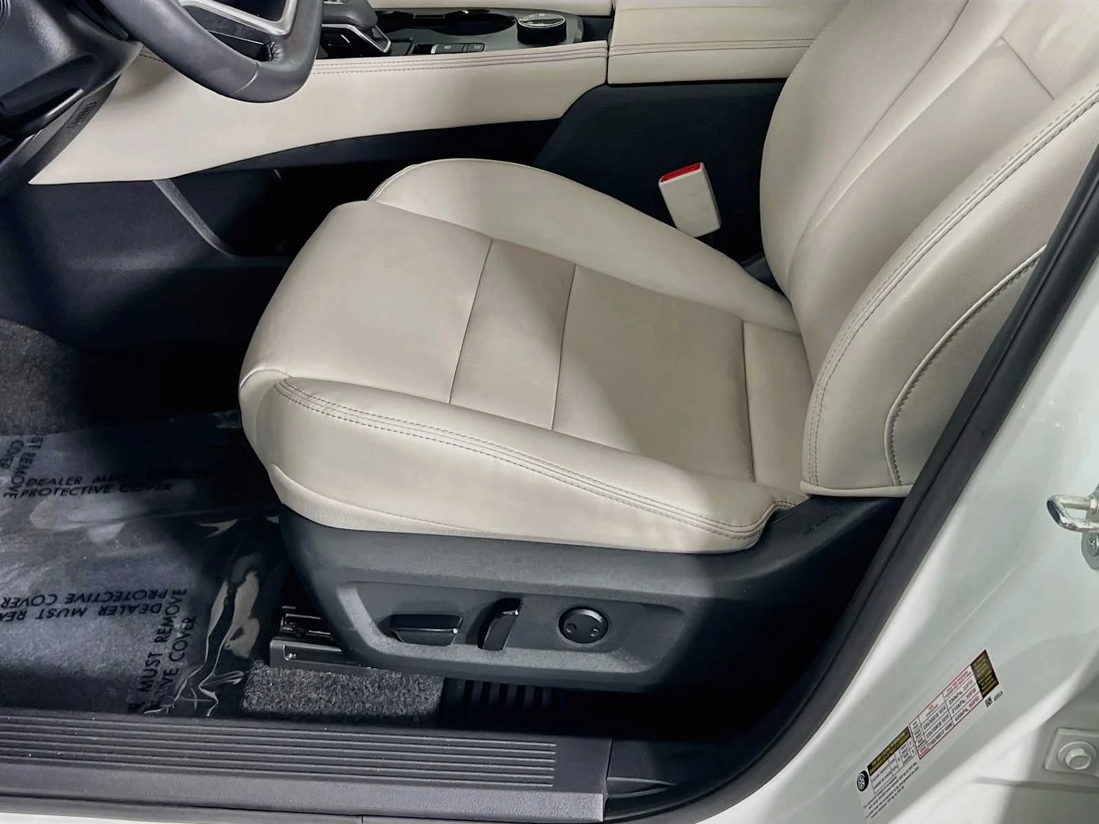 Used 2023 Pearl White Tricoat Nissan SL image 20