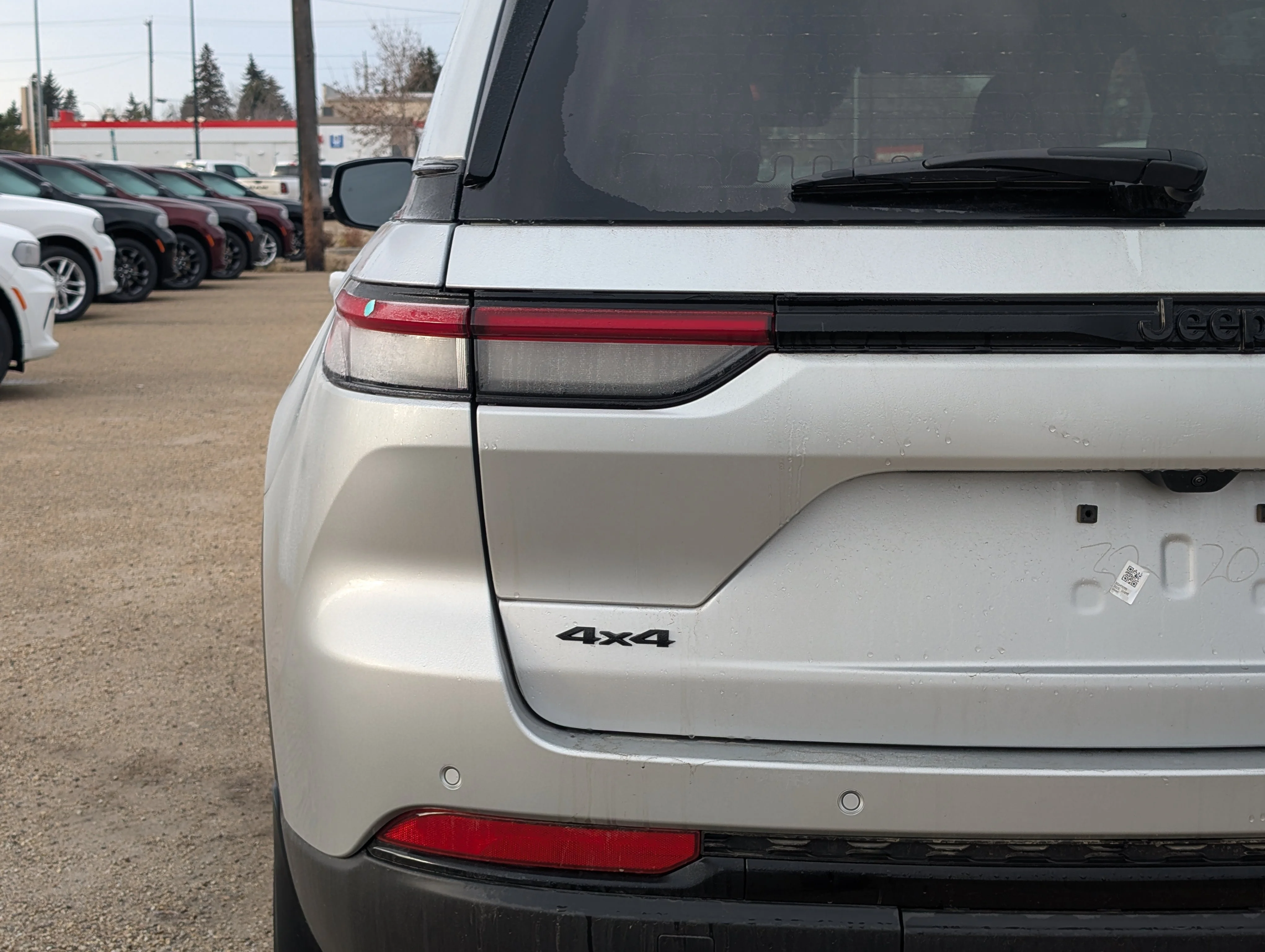 New 2025 Silver Zynith Jeep Altitude image 13