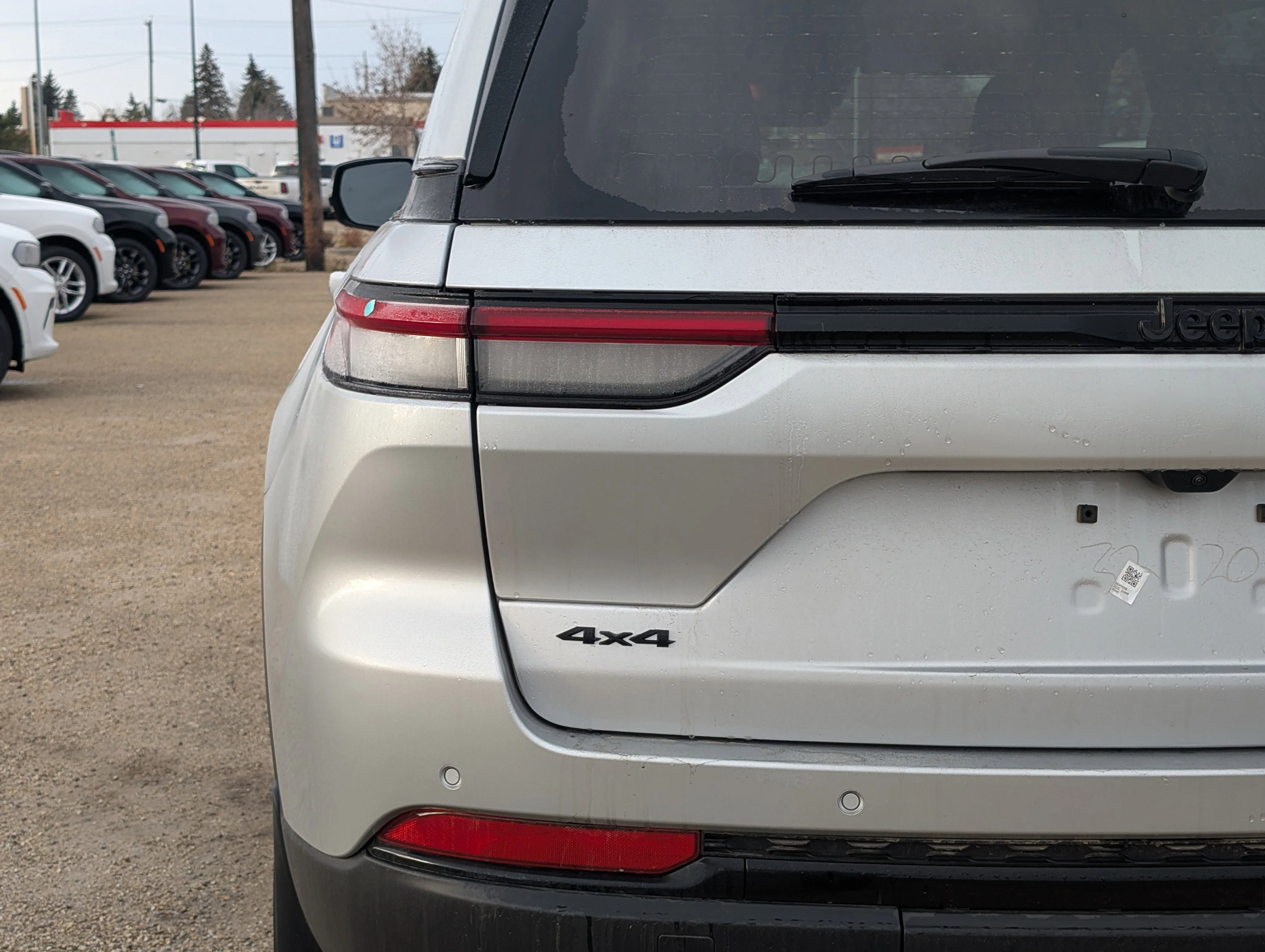 New 2025 Silver Zynith Jeep Altitude image 13