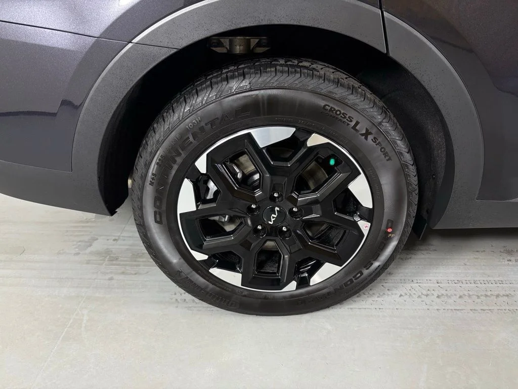 New 2026 Ebony Black Kia S image 10