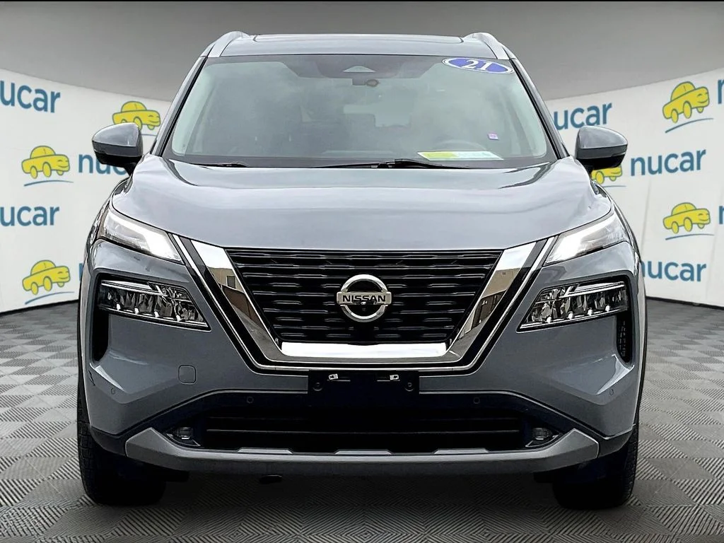 Used 2021 Gray Nissan SL image 2