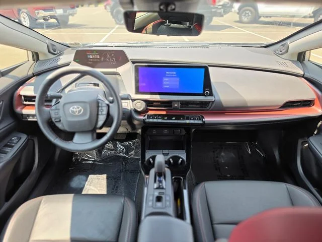 Used 2024  Toyota XSE Premium image 30