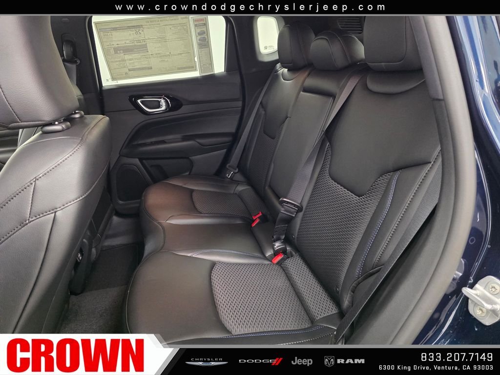 New 2026 Fathom Blue Pearl-Coat Exterior Paint Jeep Latitude image 11