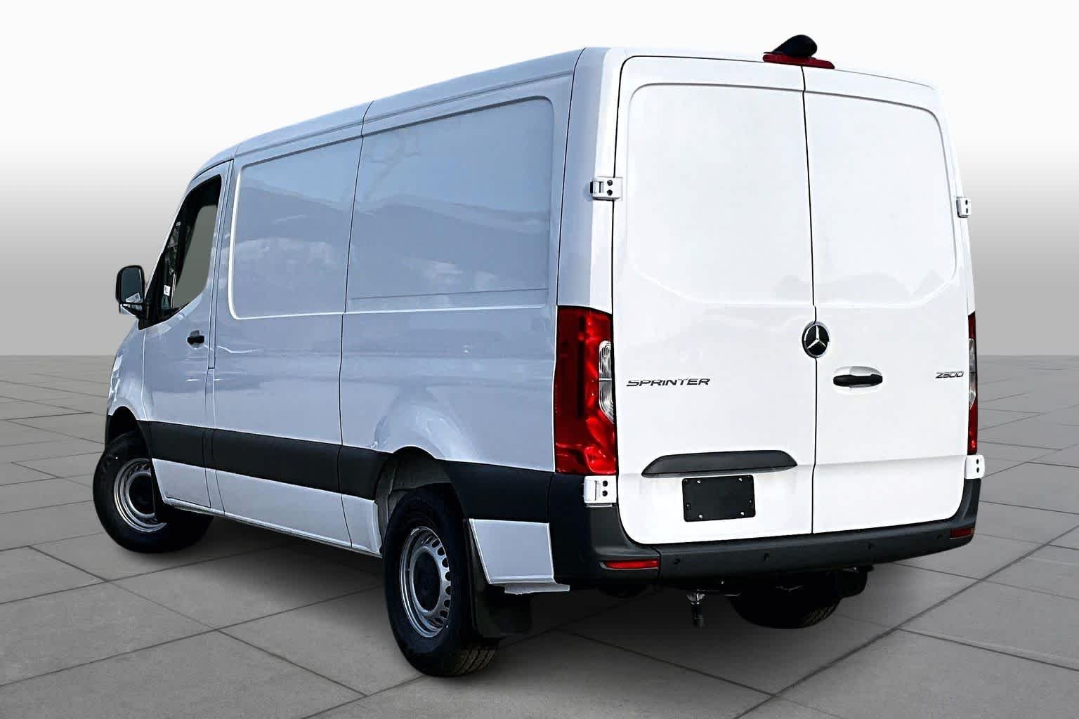 New 2026 Arctic White Mercedes-Benz  image 4