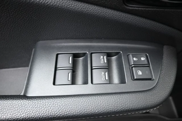 Used 2022  Honda Elite image 14