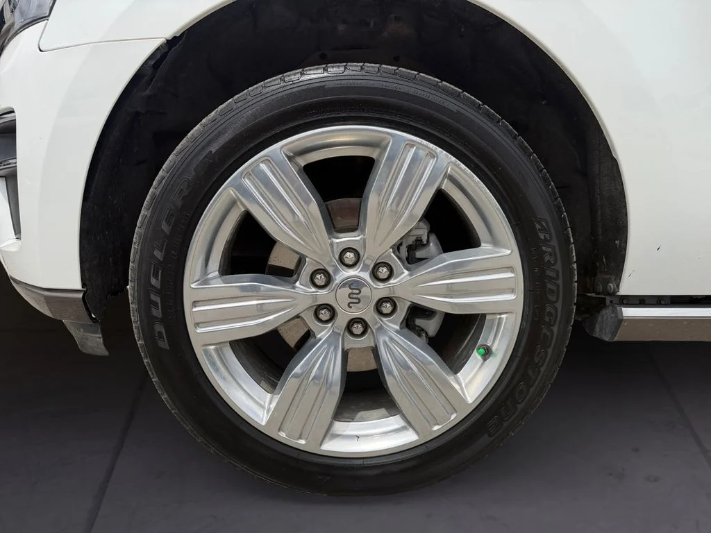 Used 2022 White Ford King Ranch image 9