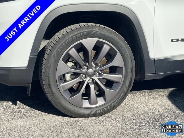 Certified Used 2021 White Jeep Latitude Lux image 13
