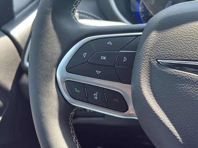 2025 Chrysler Pacifica Select - Photo 19