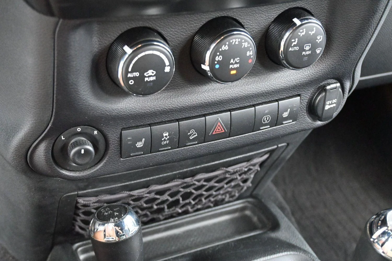 Used 2017 Granite Crystal Metallic Clearcoat Jeep Rubicon image 23