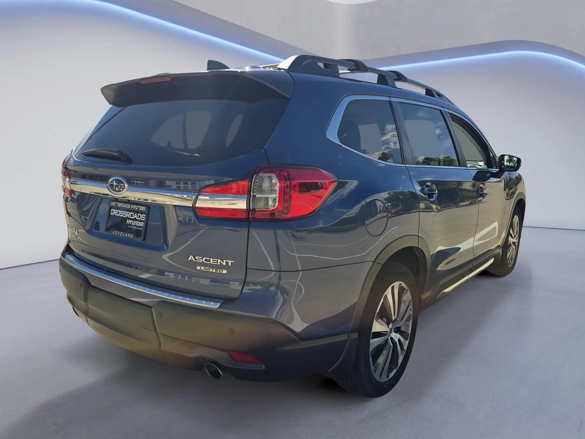 Used 2020 Abyss Blue Pearl Subaru Limited image 6