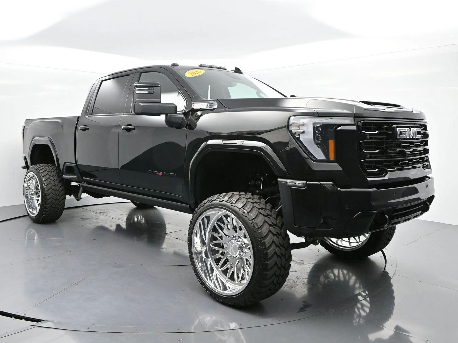 Used 2025 Onyx Black GMC AT4 image 2