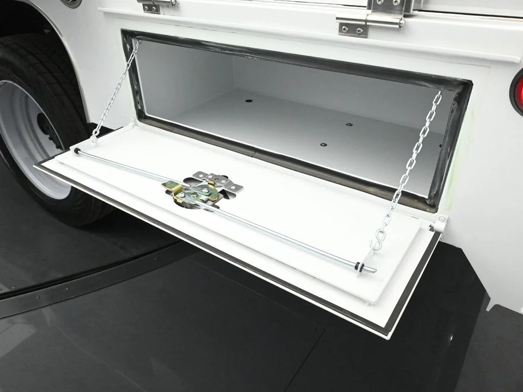 New 2025 Oxford White Ford XL image 18