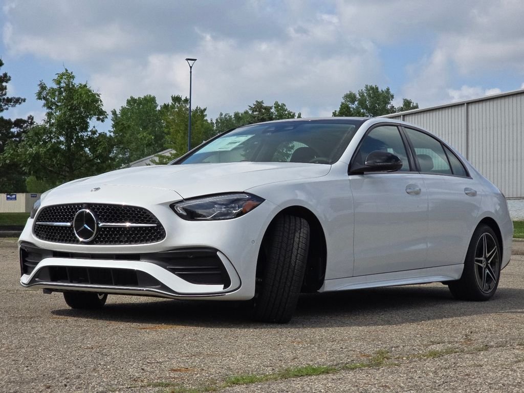 New 2026 MANUFAKTUR Moonlight White Metallic Mercedes-Benz C 300 image 13